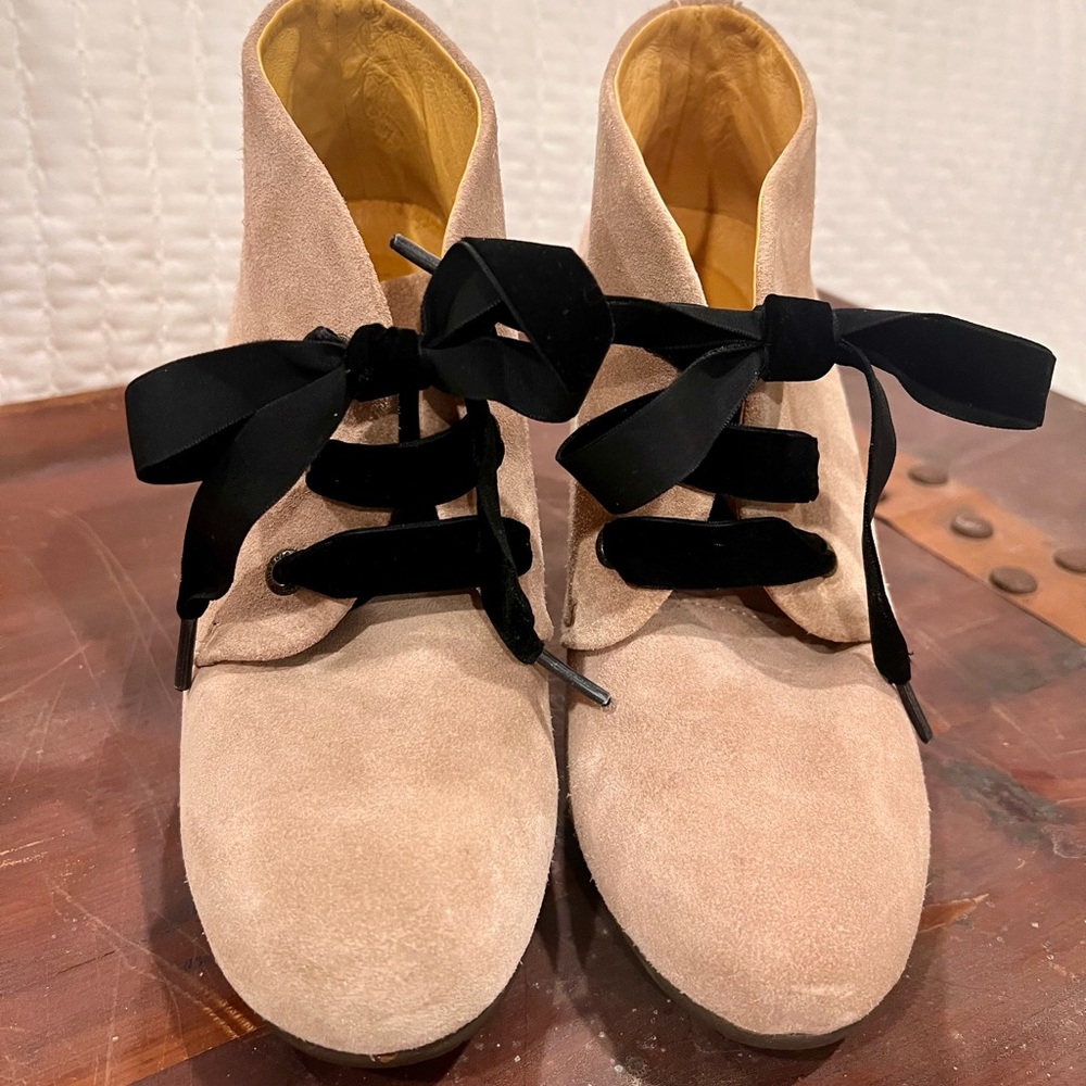 Bussola Enna Suede Wedge Ankle Boots EU 40 US 9 Lace Up Velvet Ribbon Booties